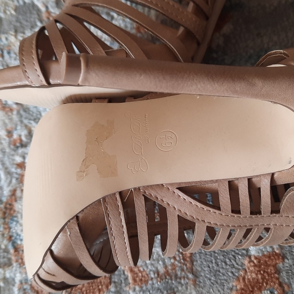 Women's D6DK Fashion Heel Shoe - Picture 5 of 10